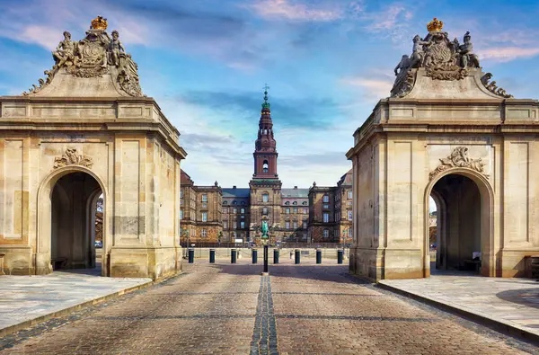 Kopenhag, Danimarka Christianborg Sarayı Danimarka Parlamentosu ve şehir merkezi.