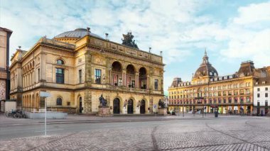 Danimarka Kraliyet Tiyatrosu 'nun Kongens Nytorv, Kopenhag' daki Zamanı, hiç kimse, Danimarka