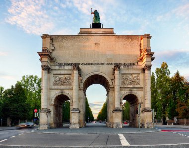 Münih - Siegestor, Almanya gündüz