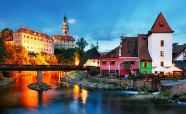 Çek Cumhuriyeti - Kilisesi ve şatosu olan Cesky Krumlov