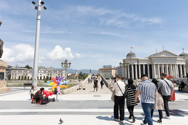 Skopje Severní Makedonie 2023 Makedonské Náměstí Skopje Plné Turistů Výstavby Stock Snímky