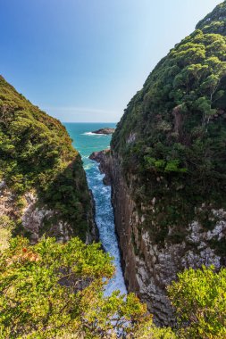 Miyazaki, Kyushu, Japonya 'da Hyuga' nın güzel kıyı şeridi.