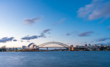 Sydney Limanı Ufuk Çizgisi Sydney Limanı Köprüsü, NSW, Avustralya.