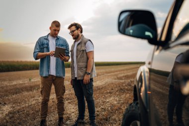 Müfettişler sahada çalışıyor..