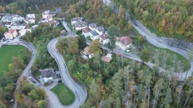 Tipik Güney Tirol - Sudtirol üzüm bağları sonbahar sezonu boyunca insansız hava aracıyla yakalandı.