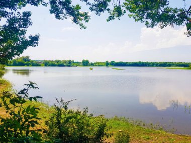 Göl manzarası, kıyı manzarası.