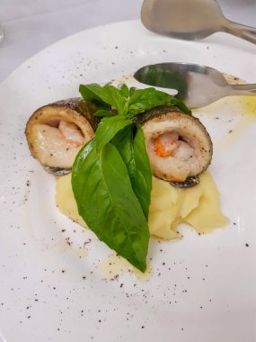 Balık fileto patates püresi ile