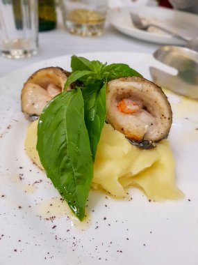 Balık fileto patates püresi ile