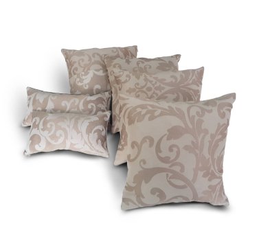 Modern dekoratif yastıklar.