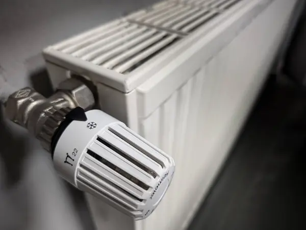 Duvarda ısıtıcı var.
