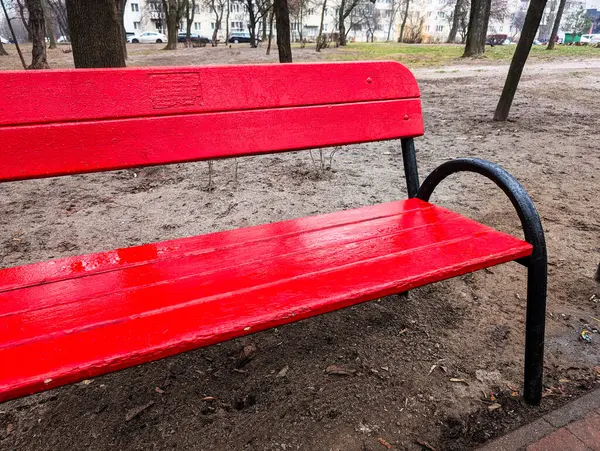 Yağmurdan sonra büyük kırmızı plaj