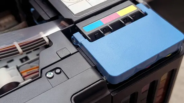 Kablosuz bilgisayar yazıcısının içinde