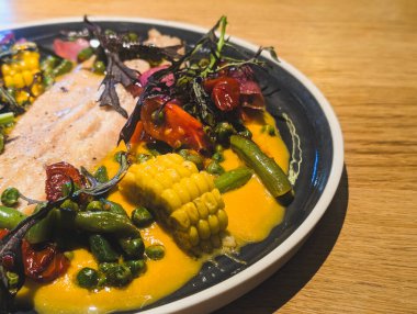 plaka sebzeli balık