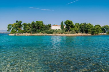 Kali Ugljan adası turkuaz denizi, Ugljan Adası, Preko, Dalmaçya, Hırvatistan