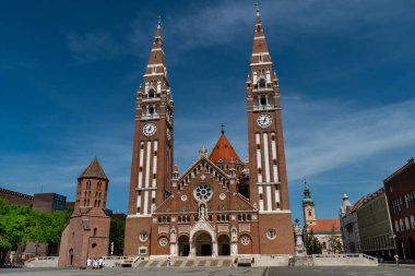 Macaristan 'ın Szeged kentindeki Macar Hanımefendimizin Katedrali.