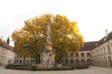 Heiligenkreuz Abbey Sonbaharda, Avusturya