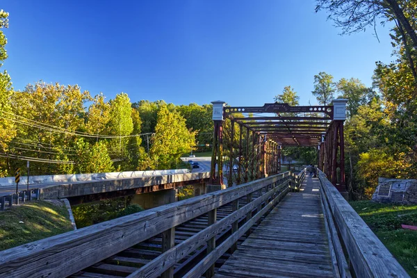Традиционный Стальной Деревянный Мост Через Реку Лорел Мичиган Сша — стоковое фото