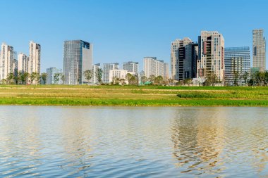 Çin 'deki Lakeside modern ofis binası