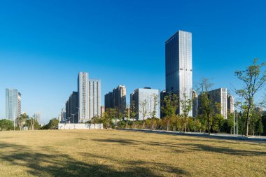 Şangay 'da modern bina geçmişi olan şehir parkı.