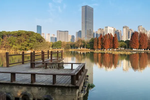 Çin 'deki Lakeside modern ofis binası