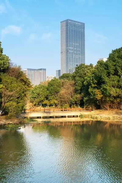Çin 'deki Lakeside modern ofis binası