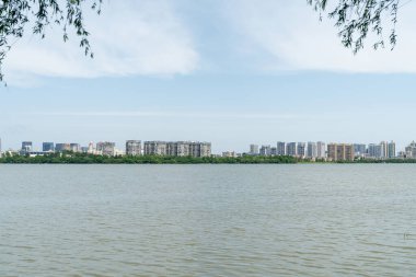 Çin 'deki Lakeside modern ofis binası