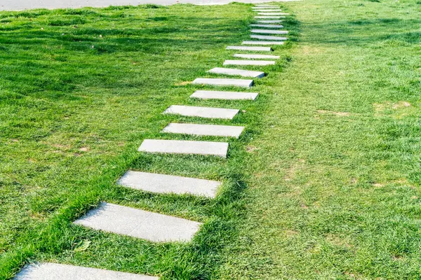 Çin 'deki Şehir Parkı yolu.