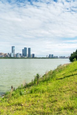 Çin 'deki Lakeside modern ofis binası