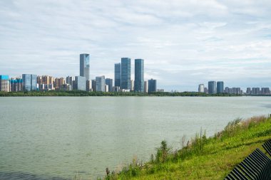 Çin 'deki Lakeside modern ofis binası