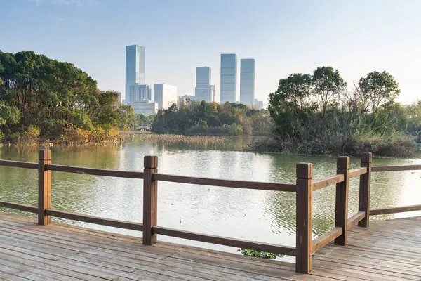 Çin 'deki Lakeside modern ofis binası