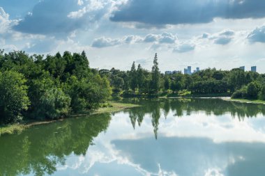 Çin 'deki Lakeside modern ofis binası