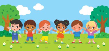 Bir grup mutlu kız ve erkek parkta ayakta durup zıplıyorlar. Çocuk aktiviteleri.