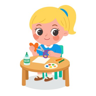 Makas ve yapıştırıcıyla kağıt yapan çocuk. Sanat sınıfı etkinliğinde kağıt kesen çocuk kalbi. Anaokulu çocuğu masadaki sanattan ve el sanatlarından zevk alıyor. Çocuklar Yaratıcılık, Eğitim Konsepti.