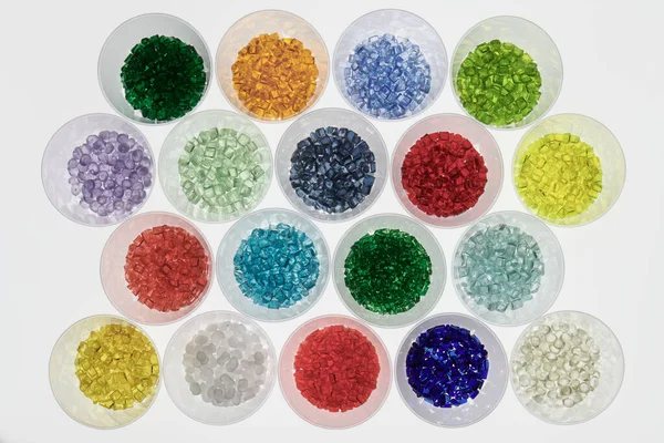 Laboratuvarda Cam Test Tüplerinde Renkli Plastik Reçineler — Stok fotoğraf
