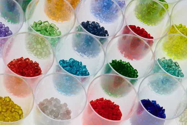 Resinas Plásticas Coloreadas Tubos Ensayo Vidrio Laboratorio — Foto de Stock