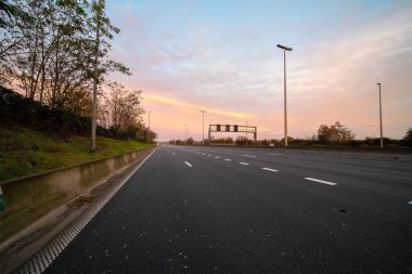 Otoyol çalışmaları nedeniyle bu sabah hiçbir araç çalışmayacak.