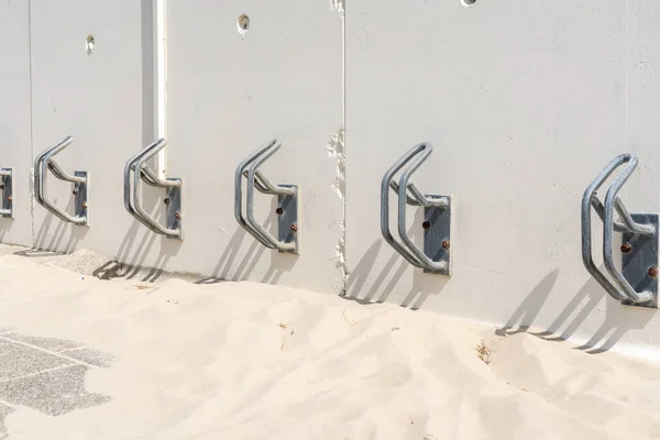 Entlang Der Betonplatte Gibt Fahrradabstellplätze Strand — Stockfoto