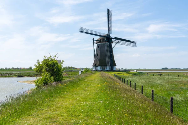 Día Soleado Molino Del Norte Isla Texel Los Países Bajos — Foto de Stock