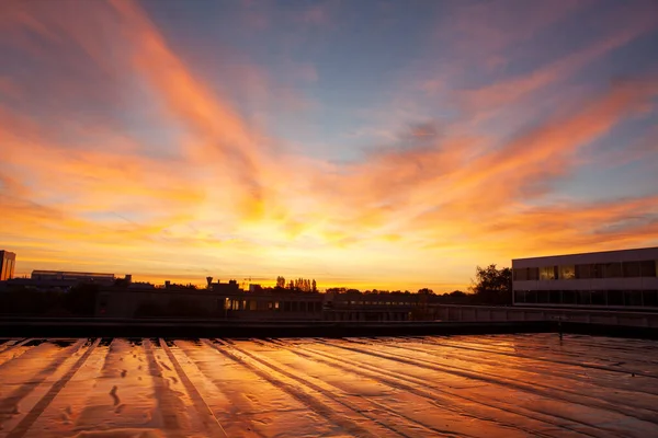 Früh Morgen Ist Dieser Wunderschöne Sonnenaufgang Über Dem Industriegebiet — Stockfoto