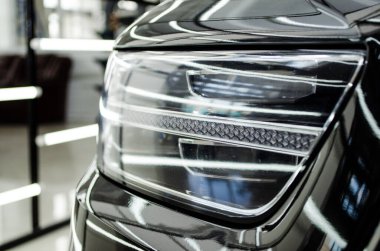 Hyundai Genesis DH front light