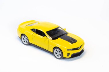 Maket araba, kaslı araba.