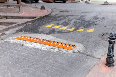 Sokak yönü kısıtlaması dikenleri