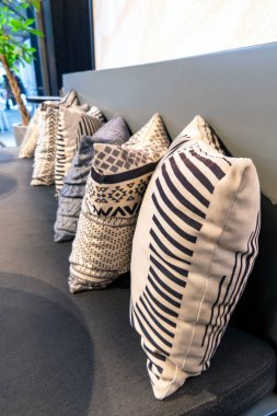 Black and White Modern Comfort Cafe Seats