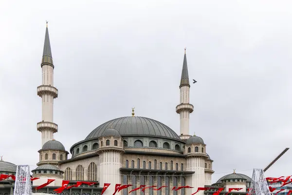 Θέα Τζαμί Ταξίμ Στην Κωνσταντινούπολη Τουρκία — Φωτογραφία Αρχείου