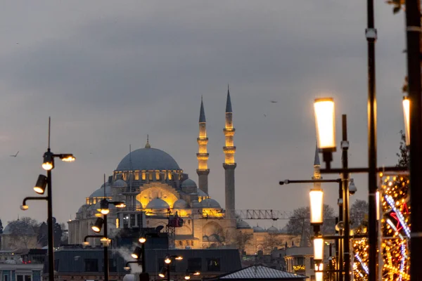 Νυχτερινή Άποψη Του Διάσημου Τζαμιού Της Κωνσταντινούπολης — Φωτογραφία Αρχείου