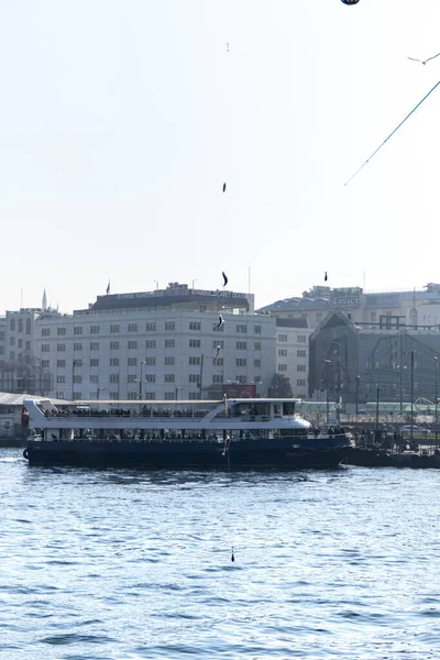 Close View Boat Trip Vessel Full Tourrists Istanbul Turkey — стоковое фото