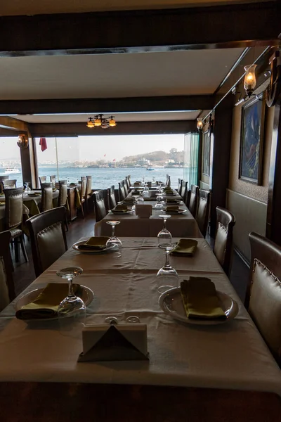 Интерьер Ресторана Стамбуле Пустыми Столами — стоковое фото