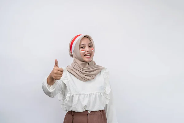 Gülümseyen Asyalı Müslüman Kadın Neşeli Mutlu Görünüyor Kaygısız Olumlu Endonezya — Stok fotoğraf