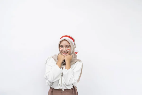 Hermosa Mujer Musulmana Asiática Celebra Día Independencia Indonesia Sonriendo Feliz —  Fotos de Stock