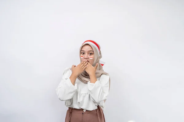 震惊的亚洲穆斯林女性庆祝印尼独立日 印度尼西亚独立日 8月17日 — 图库照片